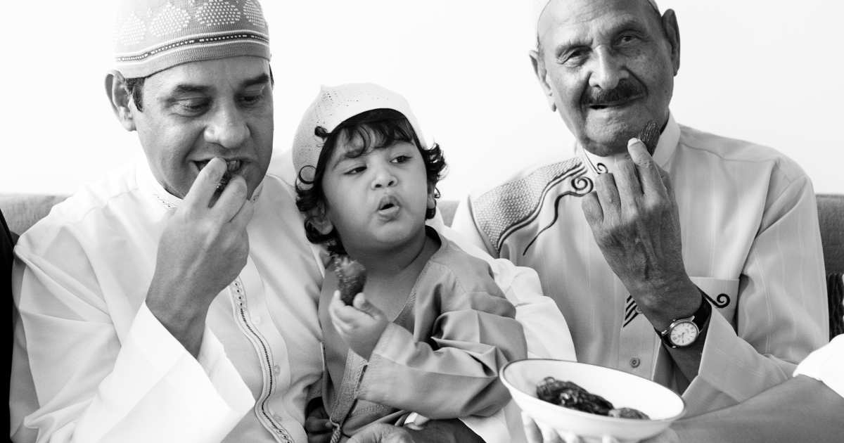 Ngabuburit Ramadhan menyenangkan dengan anak -anak