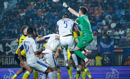 Pelatih Arema FC Panggilan Tacky Paulinho Penyebab Cedera Ole Romeny, meminta maaf